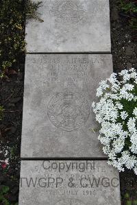 Boulogne Eastern Cemetery - Gray, J H